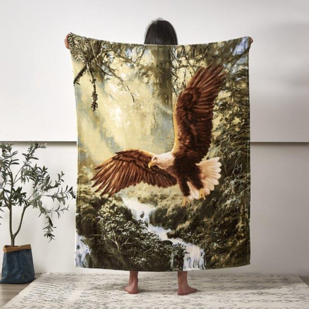 Regal Comfort 1-Ply Medium Weight Faux Fur Blanket - 50" x 60" Eagles Flight